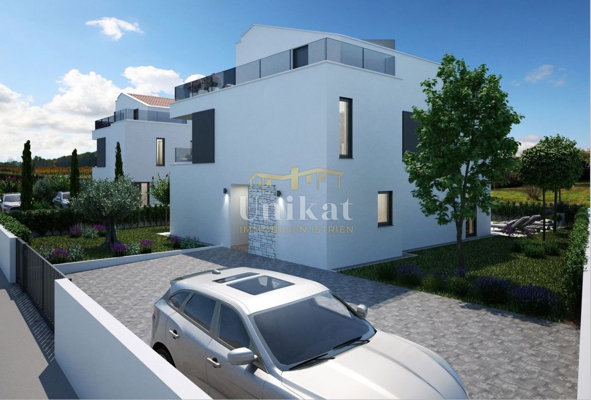 Casa moderna con 4 camere da letto vicino al mare